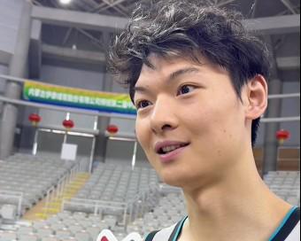 开云-俱乐部杯再战广东，王哲林：有种季后赛的感觉，目标就是卫冕