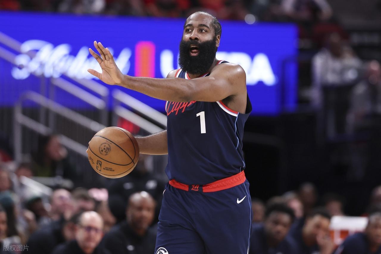 开云体育官网-NBA交易截止日汇总:5笔重磅交易全回顾,哈登4年4次被交易